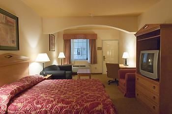 Garden Inn Hotel Union City Room photo