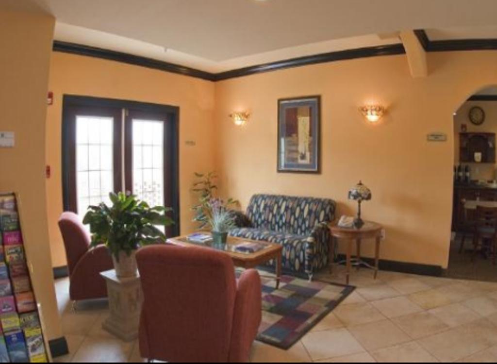 Garden Inn Hotel Union City Interior photo